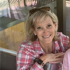 Meet your Posher, Deb